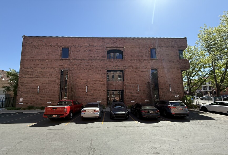 261 E Broadway, Salt Lake City, UT for lease - Building Photo - Image 3 of 10