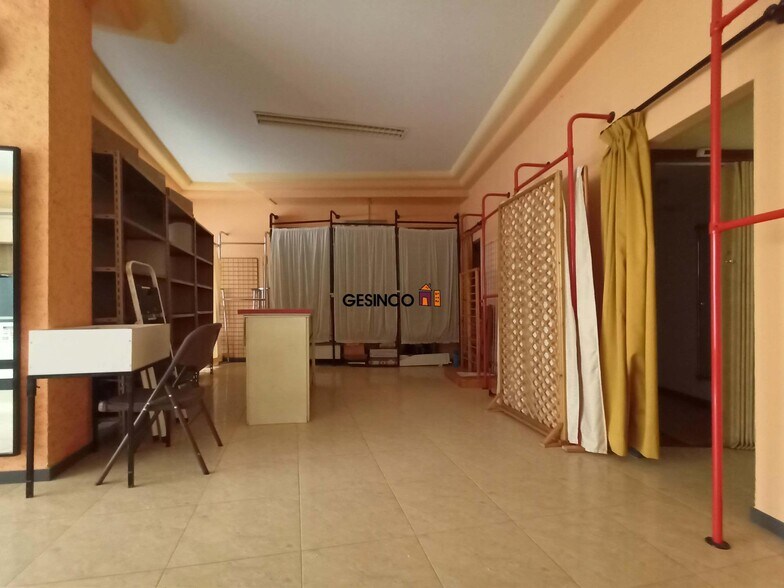 Commerce de détail dans Ontinyent, Valencia à vendre - Photo du bâtiment - Image 2 de 7