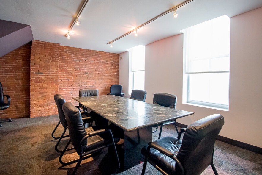 1406 W 6th St, Cleveland, OH for lease - Building Photo - Image 2 of 14