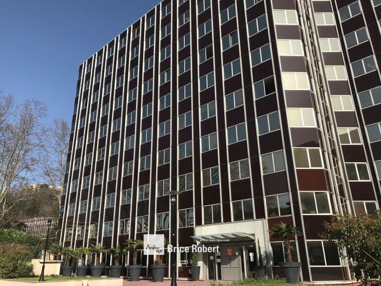 17 Quai Joseph Gillet, Lyon for lease - Building Photo - Image 1 of 10