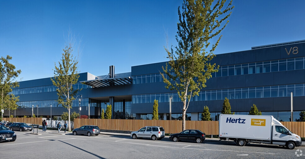 Calle Valgrande, 8, Alcobendas, Madrid for lease - Building Photo - Image 3 of 34