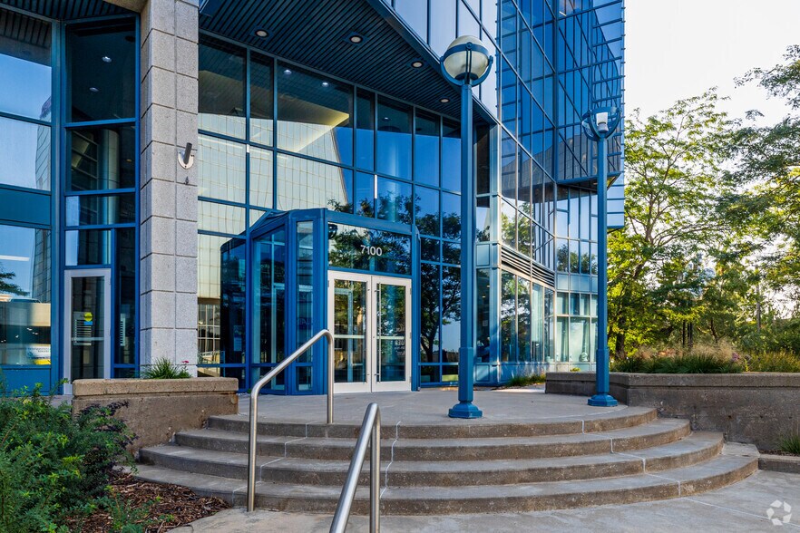 7100 Rue Jean-Talon E, Montréal, QC à louer - Photo du bâtiment - Image 3 de 5