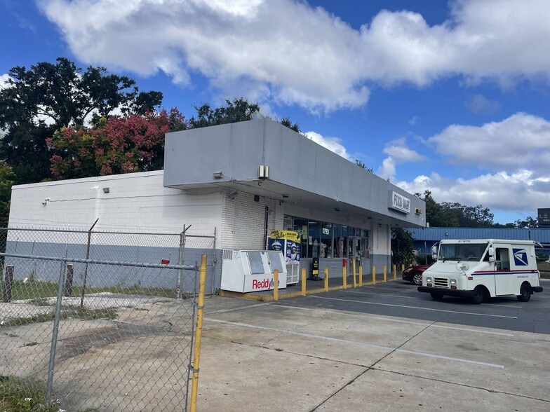 4100 & 4252 S Orange Blossom Trail portfolio of 2 properties for sale on LoopNet.ca - Building Photo - Image 2 of 5