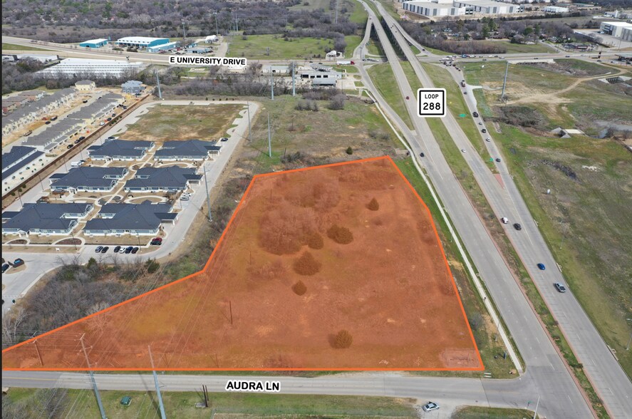 1201 Loop 288 loop, Denton, TX à vendre - Photo principale - Image 1 de 2