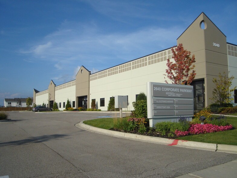 2654 Corporate Pky, Algonquin, IL for lease - Primary Photo - Image 1 of 6