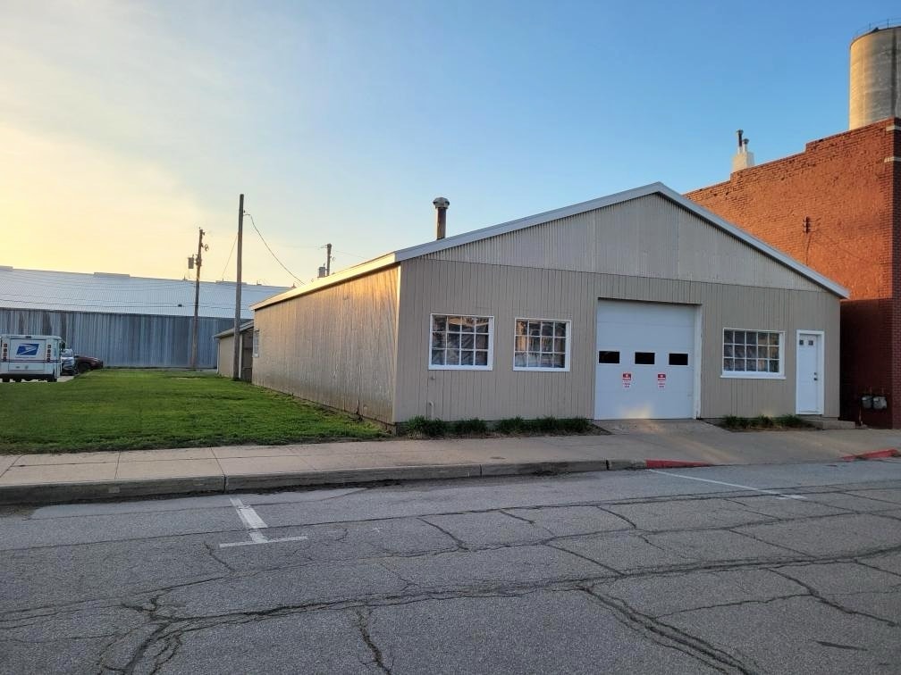 10830-10840 N 142nd St, Waverly, NE for sale Building Photo- Image 1 of 4