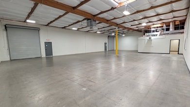 5444 E Washington St, Phoenix, AZ à louer Photo intérieure- Image 2 de 6