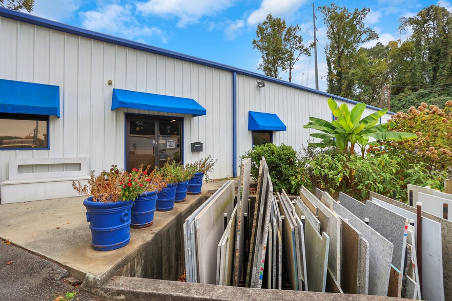 1385 English St NW, Atlanta, GA à vendre - Photo du bâtiment - Image 3 de 31