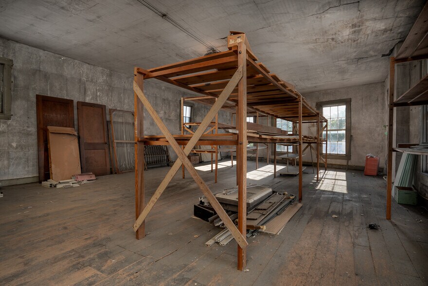 250-252 Xenia Ave, Yellow Springs, OH for sale - Building Photo - Image 2 of 25