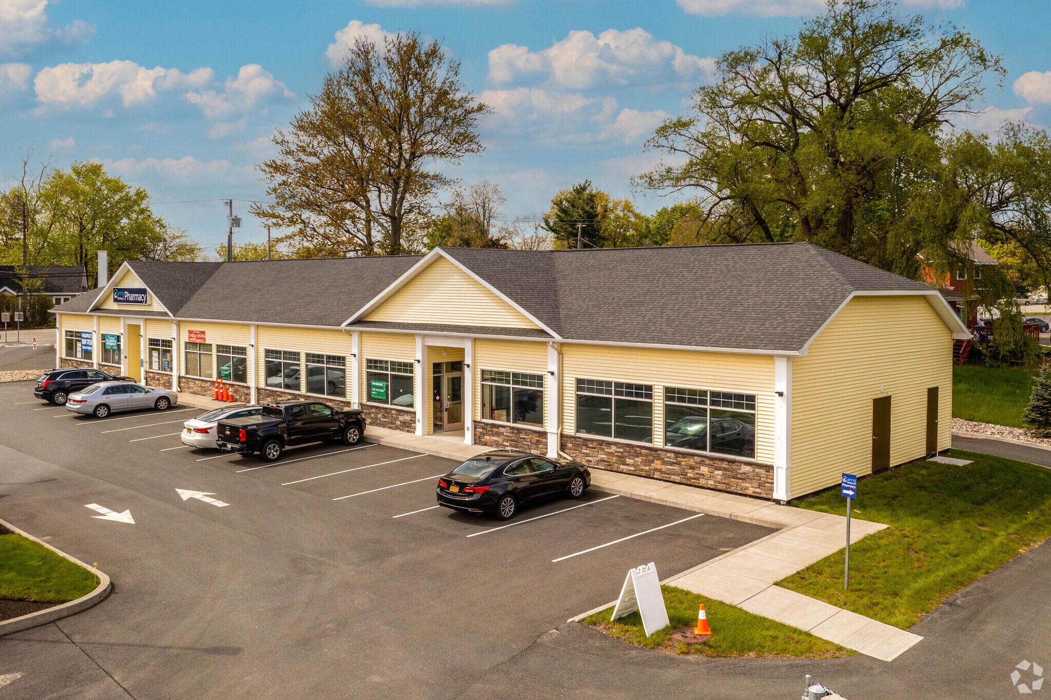 1097 New Loudon Rd, Cohoes, NY for sale Primary Photo- Image 1 of 16