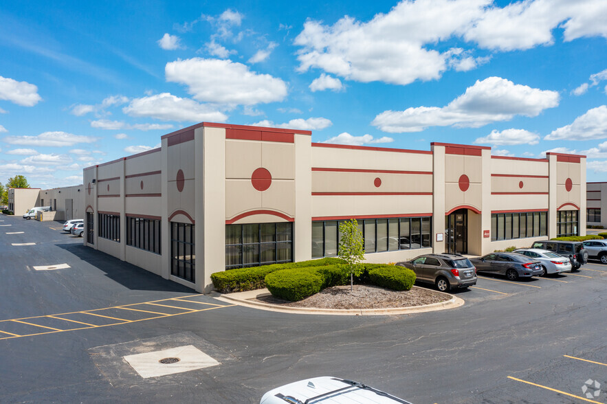 2531 Technology Dr, Elgin, IL for lease - Building Photo - Image 2 of 5