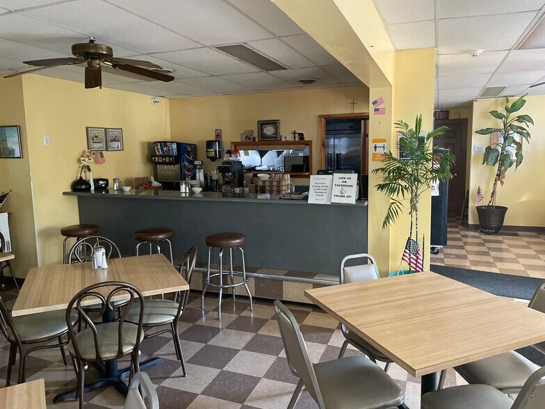 183 Hertel Ave, Buffalo, NY à louer - Photo intérieure - Image 3 de 5