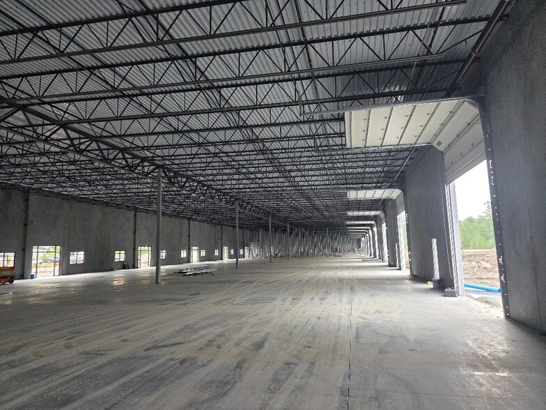 9020 Industrial Blvd NE, Leland, NC for lease - Building Photo - Image 2 of 7