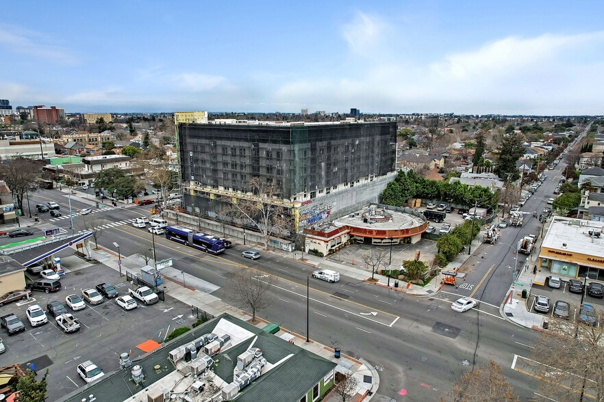 535 E Santa Clara St, San Jose, CA à vendre - Photo du bâtiment - Image 2 de 10