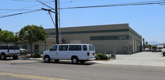 Plus de détails pour 1251 Greenfield Dr, El Cajon, CA - Industriel à louer