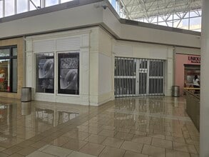 1500 Apalachee Pky, Tallahassee, FL for lease Interior Photo- Image 2 of 2