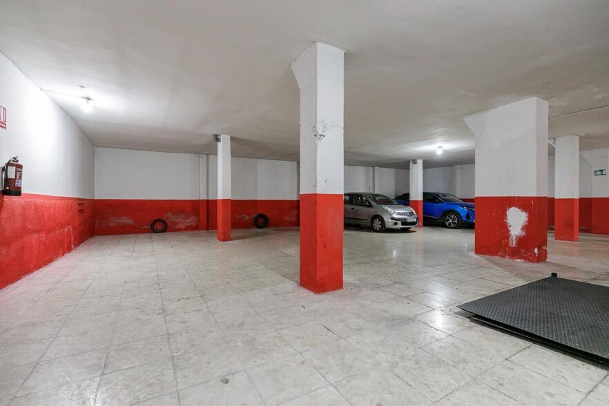 Calle Loma de Dílar, 96, Granada, Granada à vendre - Photo du bâtiment - Image 2 de 15