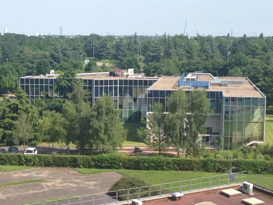 Flex dans Évry-Courcouronnes à louer Photo du bâtiment- Image 1 de 13