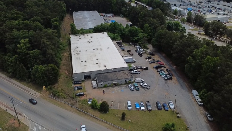2435 Stone Mountain Lithonia Rd, Lithonia, GA for lease - Building Photo - Image 2 of 21