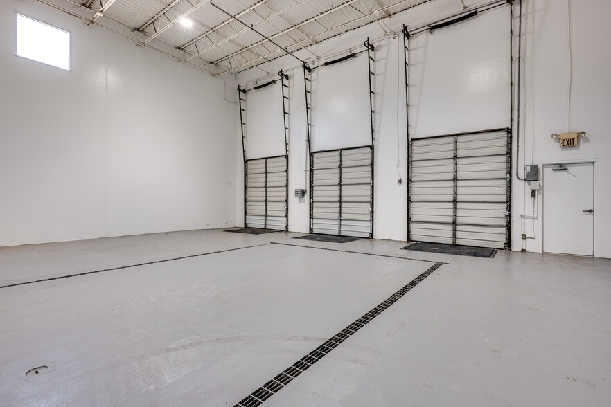 515 Mills Rd, Garland, TX à louer - Photo intérieure - Image 3 de 9