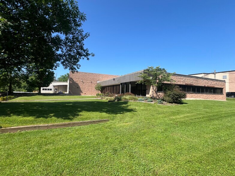 201 Chambers Brook Rd, Branchburg, NJ for lease - Building Photo - Image 1 of 1