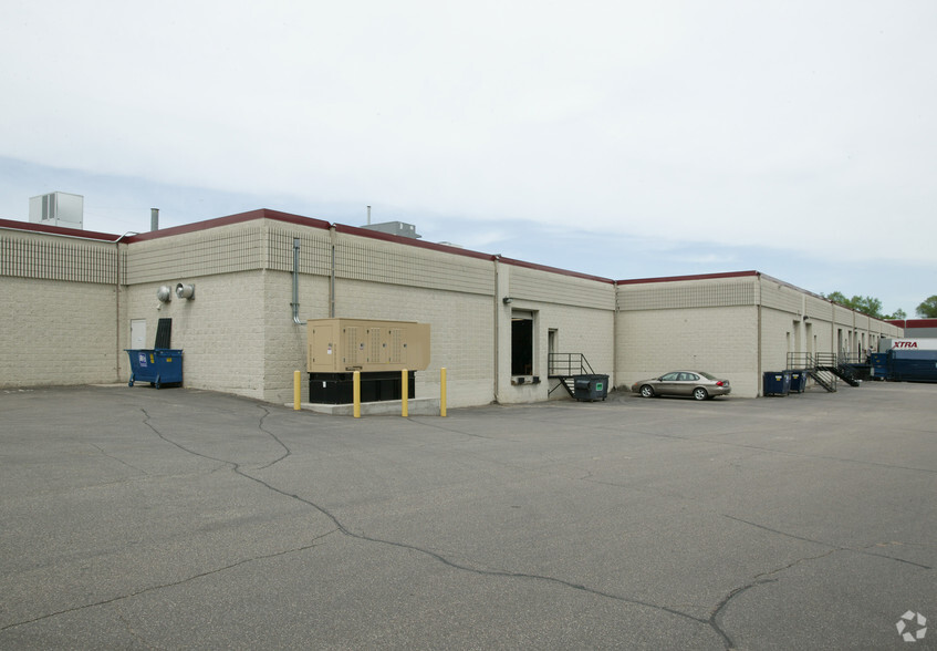 1925-1957 W County Road C2, Roseville, MN for lease - Building Photo - Image 2 of 4