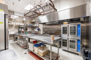 DTLA Kitchens - Cuisine commerciale