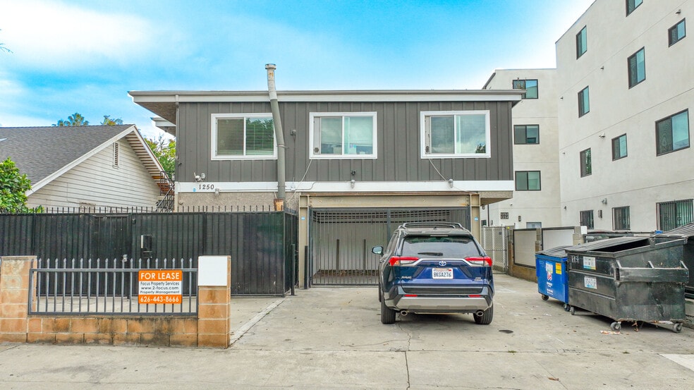 1252 W 37th St, Los Angeles, CA for sale - Building Photo - Image 3 of 24