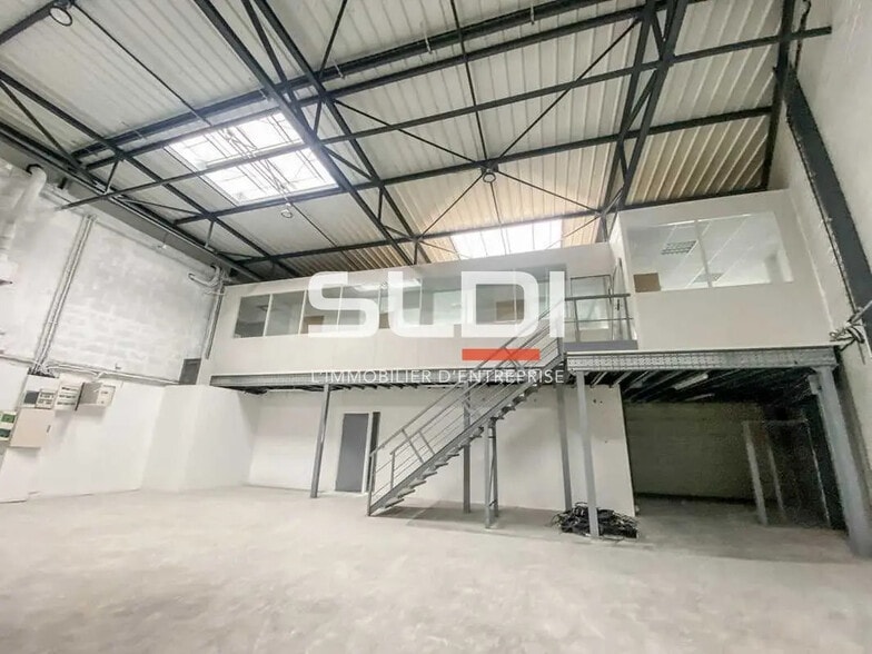 Bureau dans Saint-Priest à louer - Photo intérieure - Image 2 de 5