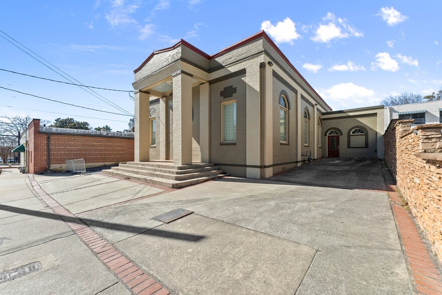 221 Clayton St, Lawrenceville, GA for lease - Building Photo - Image 3 of 15