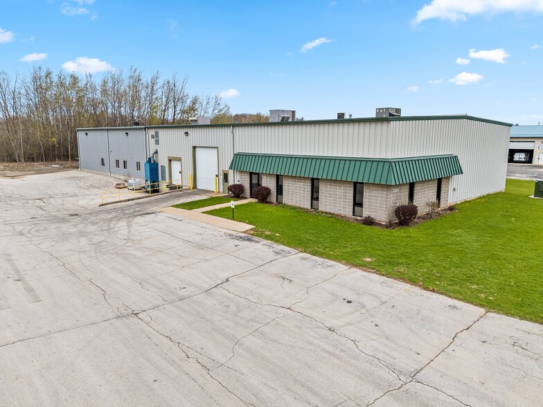 3300 Commodity Ln, Green Bay, WI à louer - Photo principale - Image 1 de 22