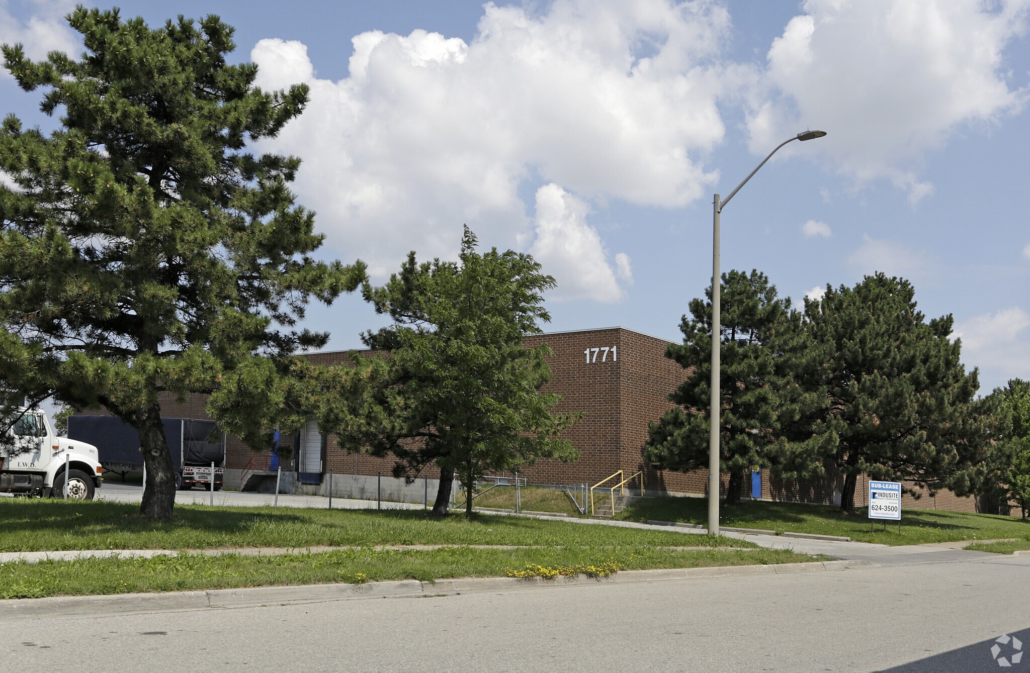 1771 Aimco Blvd, Mississauga, ON for sale Primary Photo- Image 1 of 1