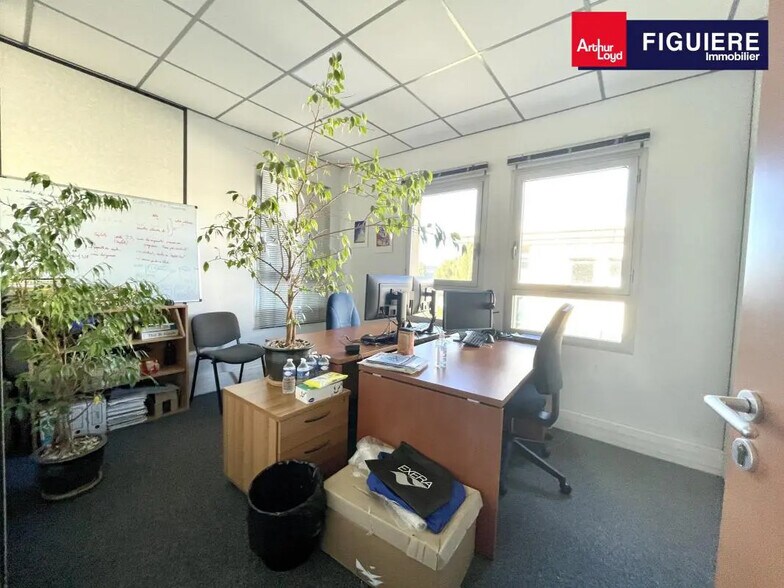 Office in Aix-en-Provence for lease - Interior Photo - Image 3 of 12