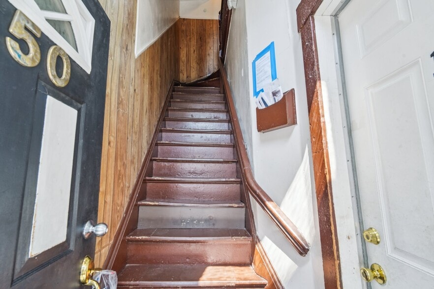 150 Martin St, Paterson, NJ for sale - Interior Photo - Image 3 of 7