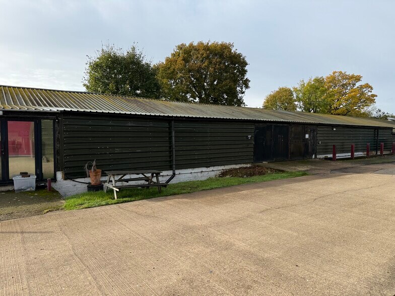 Unit 1c Thornhill Court, Billingshurst Rd, Coolham à louer - Photo du bâtiment - Image 3 de 9