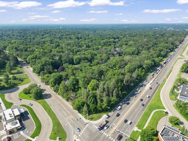 4508-4512 Williston Rd, Minnetonka, MN for sale - Primary Photo - Image 1 of 58