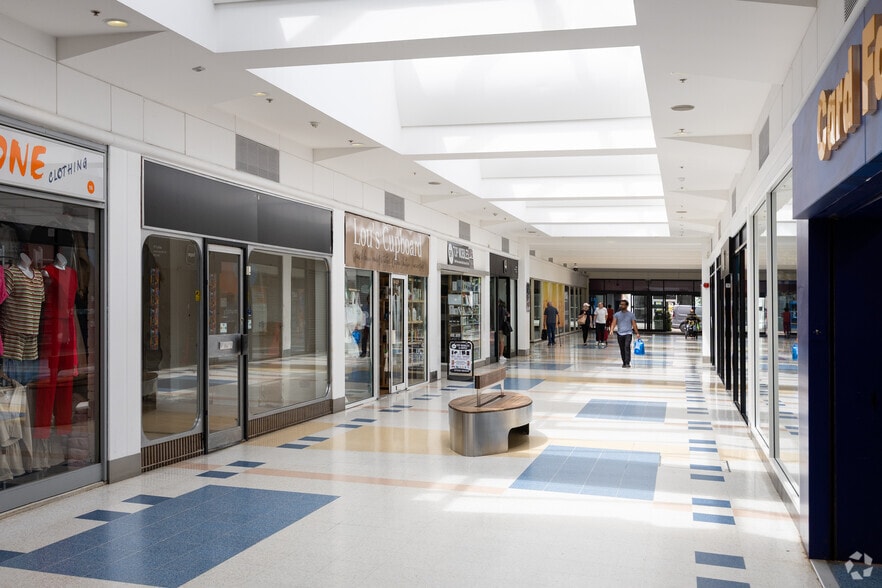 High St, Orpington for lease - Interior Photo - Image 3 of 7