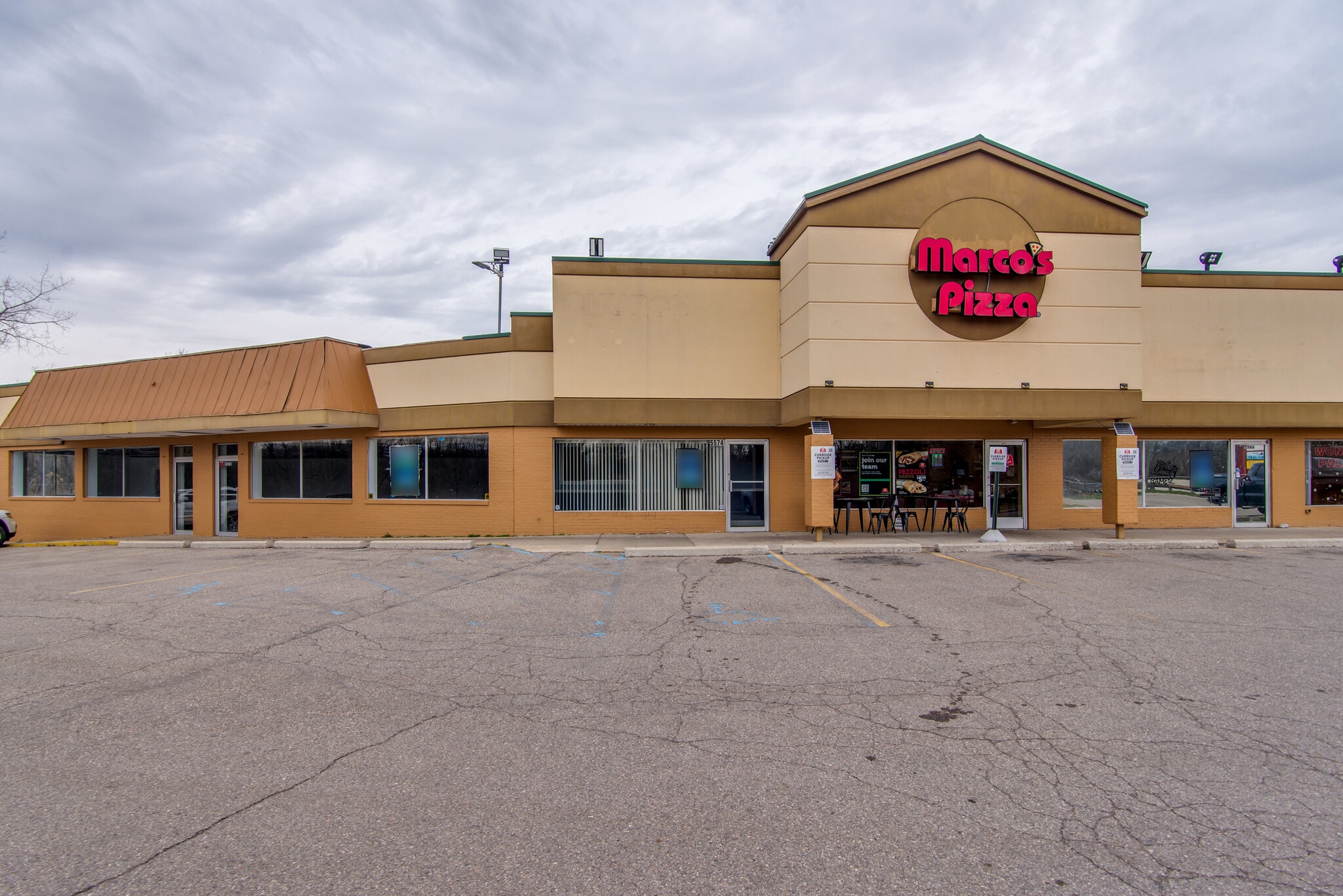 5500-5578 Cooley Lake Rd, Waterford, MI for lease Building Photo- Image 1 of 23