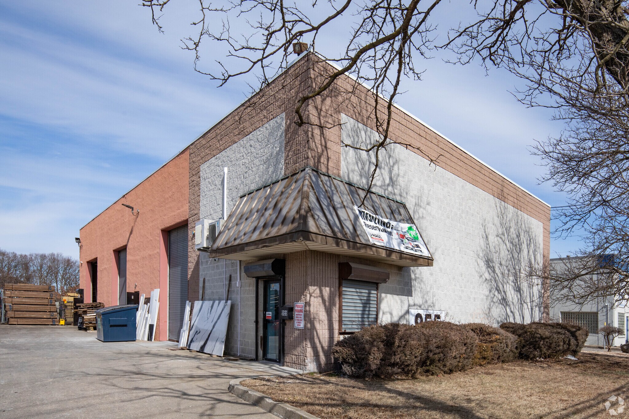 955 Long Island Ave, Deer Park, NY à louer Photo principale- Image 1 de 9