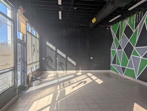 45788 Woodward Ave, Pontiac, MI for lease Interior Photo- Image 2 of 9