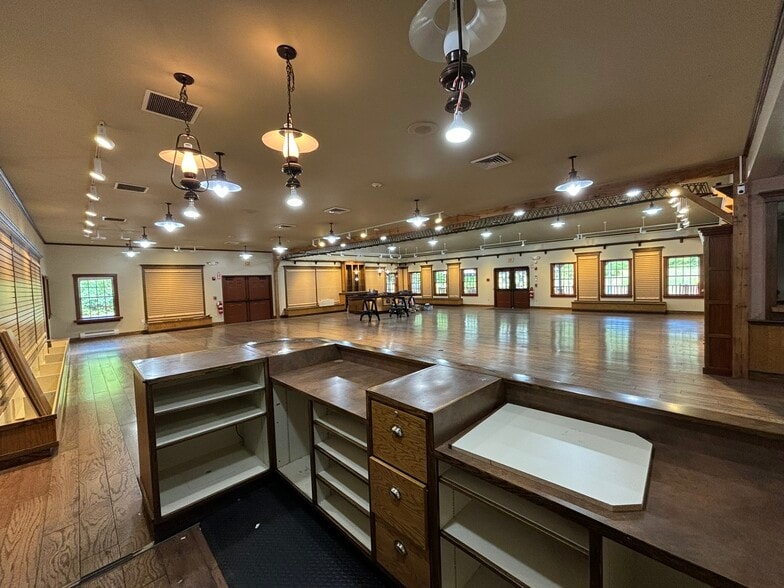 435 Nooseneck Hill Rd, Exeter, RI à vendre - Photo du bâtiment - Image 2 de 46