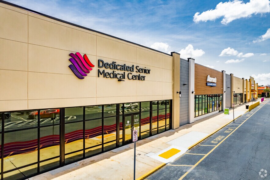 4613-4675 S Orange Blossom Trl, Orlando, FL à louer - Photo du bâtiment - Image 2 de 9