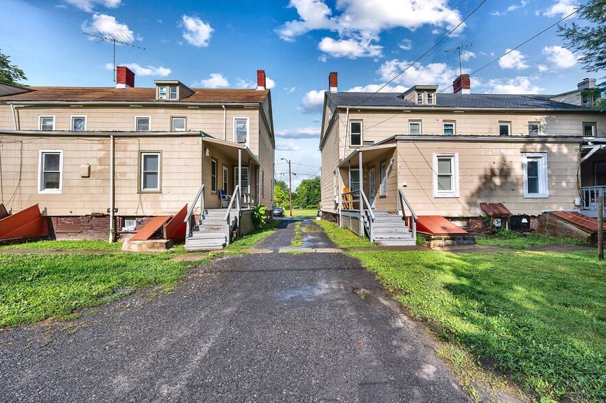 6631 Park Pl, Hudson, NY for sale - Building Photo - Image 2 of 20