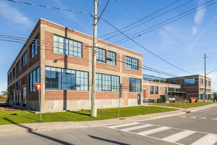 7 Bayview Station Rd, Ottawa, ON à louer - Photo du bâtiment - Image 2 de 3