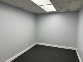6040-6058 Executive Blvd, Huber Heights, OH for lease Interior Photo- Image 1 of 11
