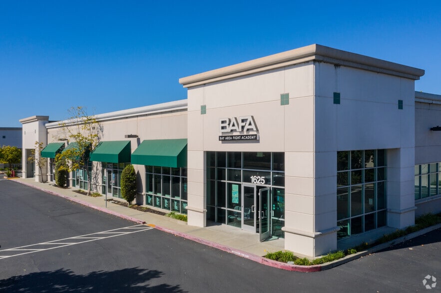 1625-1633 Industrial Pky W, Hayward, CA à louer - Photo du bâtiment - Image 3 de 5