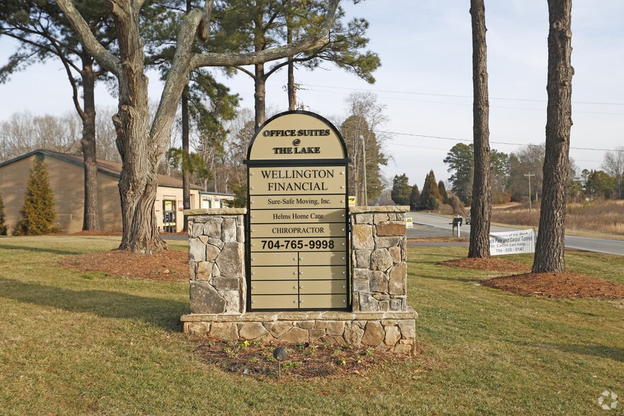 1697 NC-16 Business, Denver, NC for lease - Building Photo - Image 2 of 10