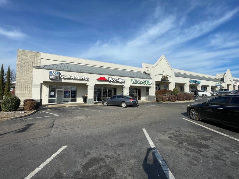 7825-7861 Vaughn Rd, Montgomery, AL à louer - Photo du bâtiment - Image 2 de 5