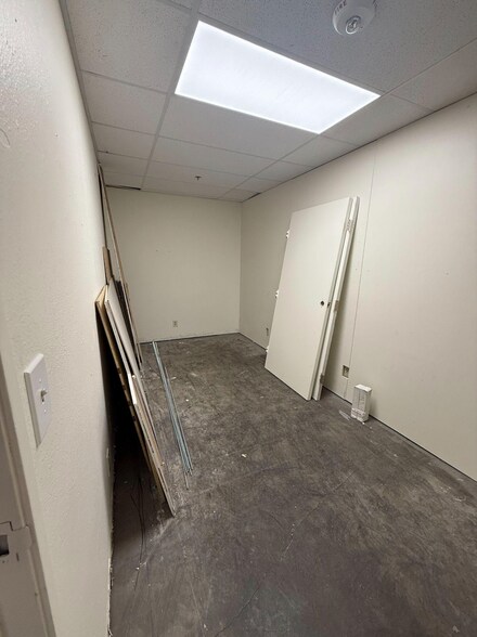 10319 SE 82nd Ave, Portland, OR à louer - Photo du bâtiment - Image 2 de 8