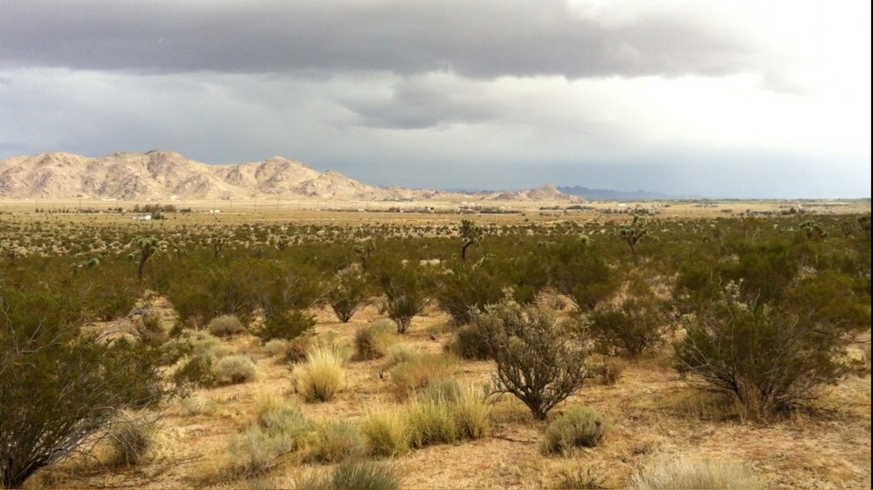 Joshua Rd, Lucerne Valley, CA à vendre - Photo du bâtiment - Image 2 de 8